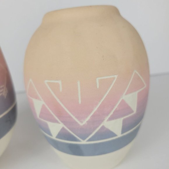 Vtg Native American Pottery Vases Set of Two Signed Sioux Jar Southwestern - Picture 6 of 11